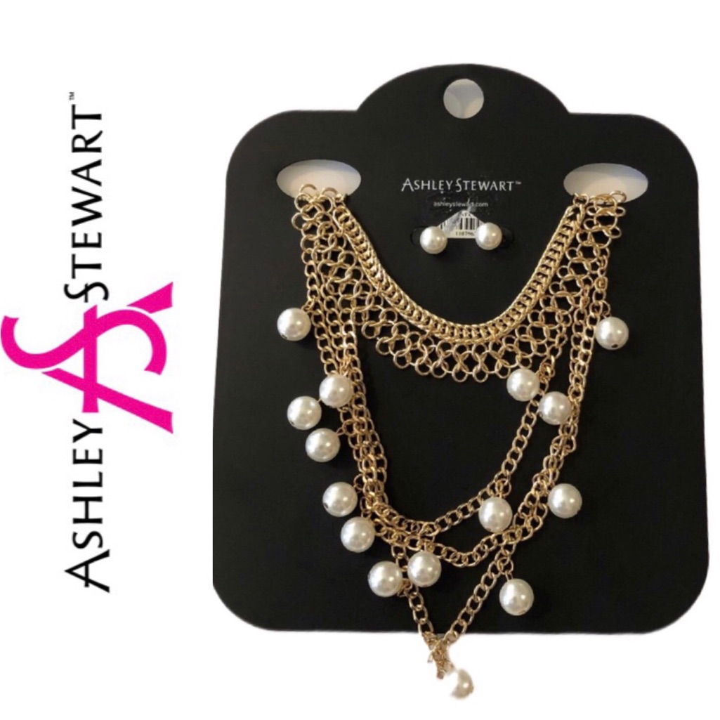 Ashley Stewart Gold Chains With Pearls 20$